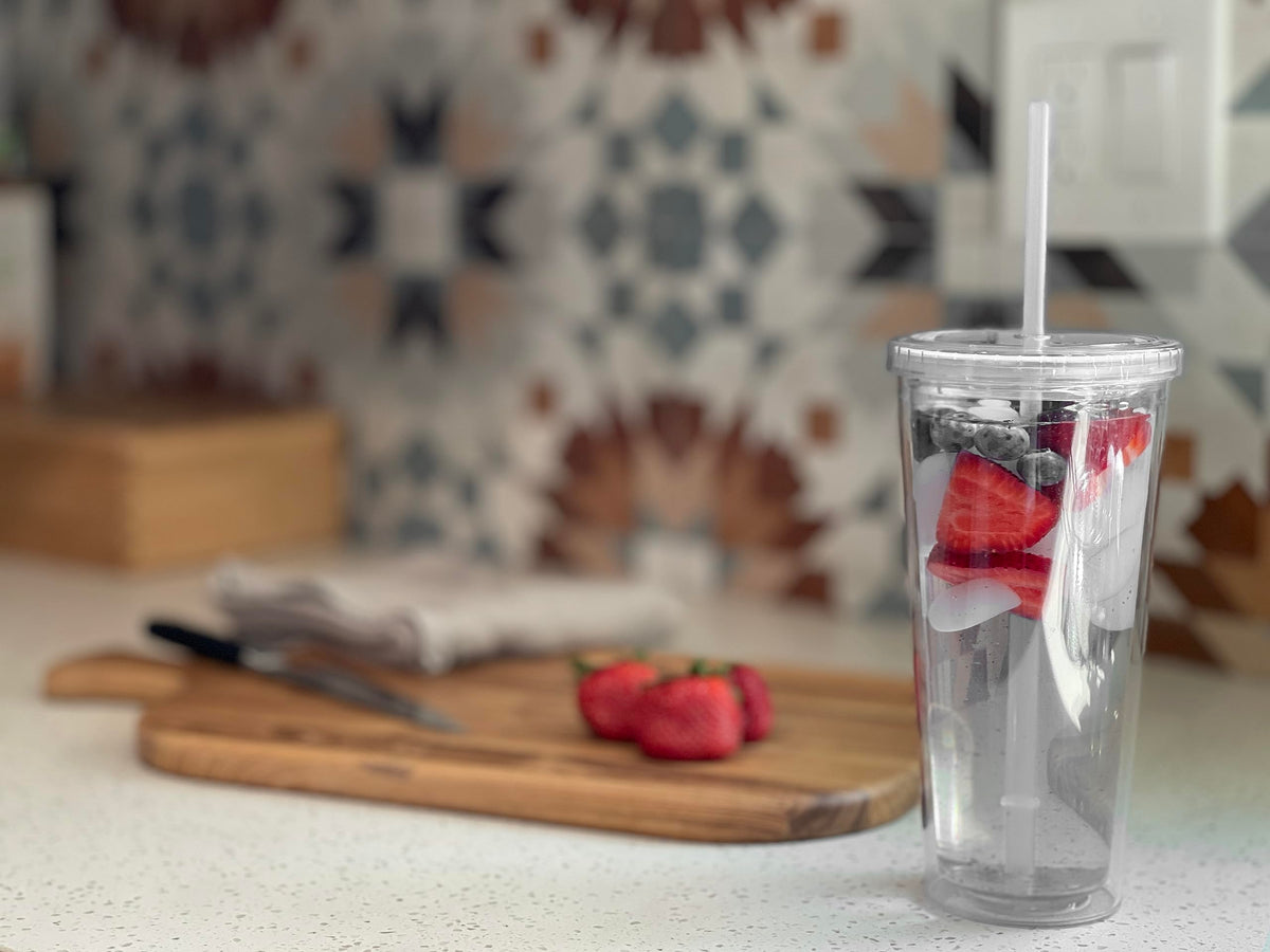 24oz Double Wall Plastic Tumblers with Lids and Straws, 4 Pack D327
